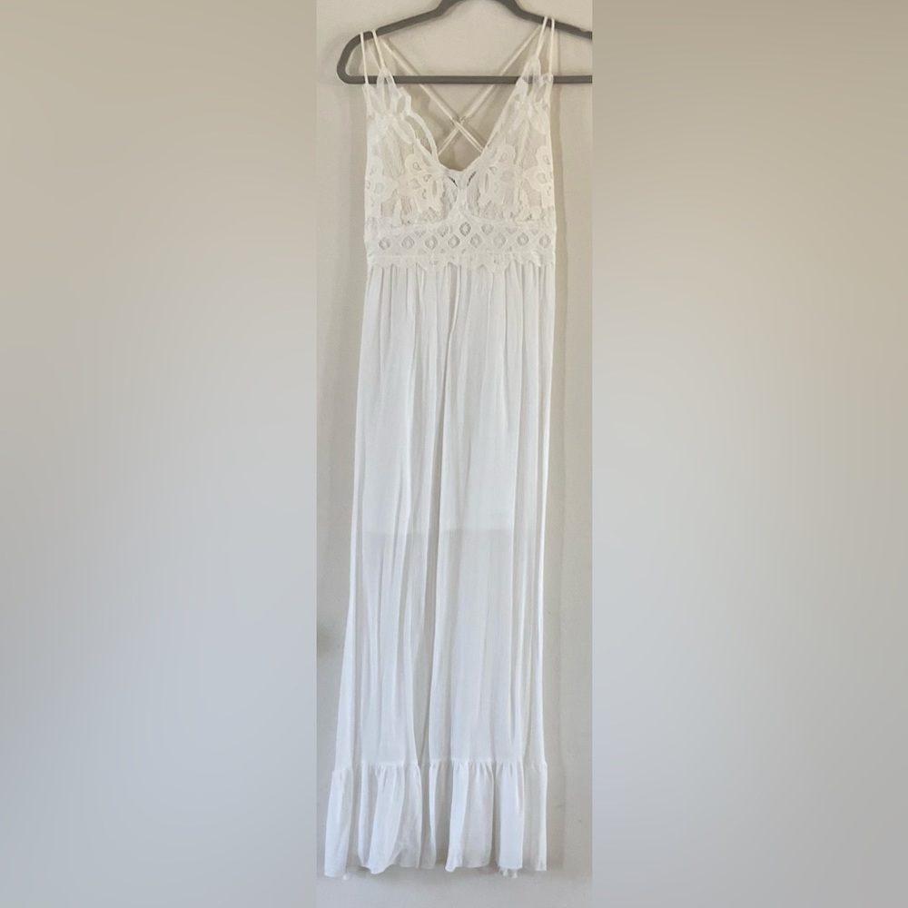 Summer light dress ready for the beach, a casual outing or laying poolside🏝️